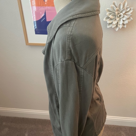 Nicole Miller deconstructed military jacket in soft fabric! - Picture 8 of 9